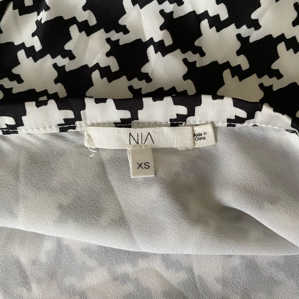 NIA || B&W Houndstooth Skirt - Picture 4 of 5